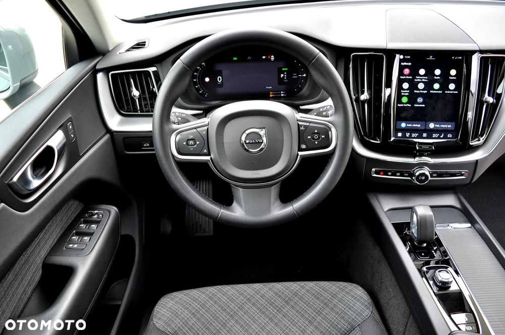 Volvo XC 60 T6 Plug-In Hybrid AWD Core - 31