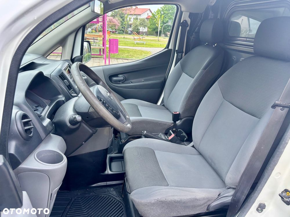 Nissan NV200 - 23