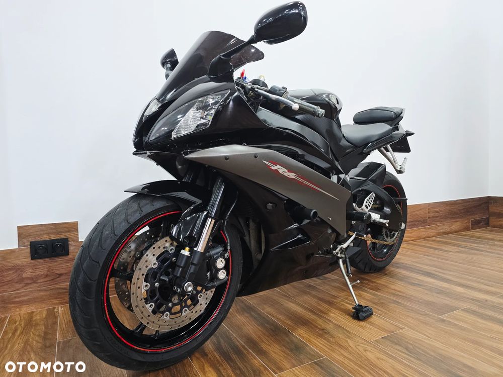 Yamaha R6 - 10