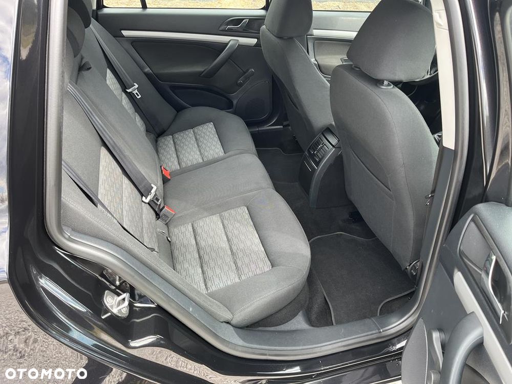 Skoda Octavia 1.6 TDI DPF Ambiente - 27