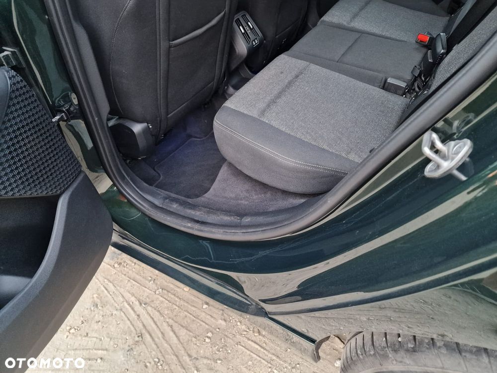 BMW Seria 2 218i Advantage - 27