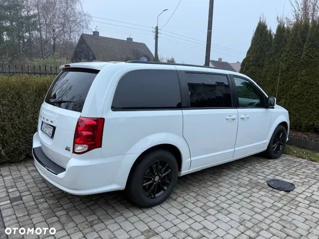 Dodge Grand Caravan 3.6 R/T - 14
