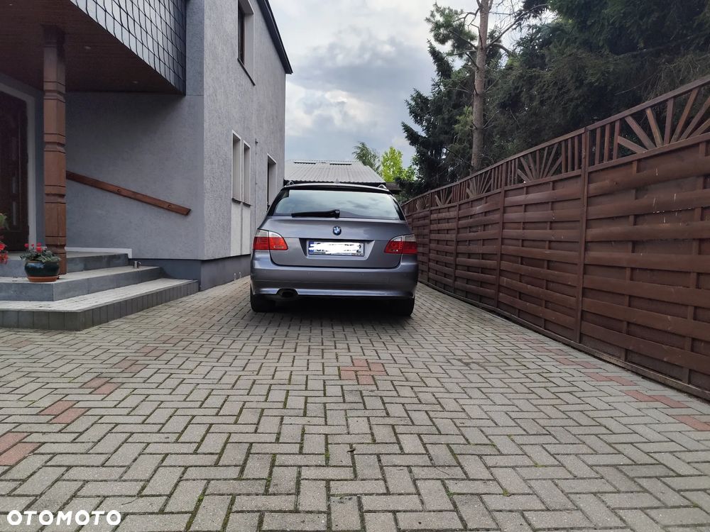 BMW Seria 5 520d Touring - 2