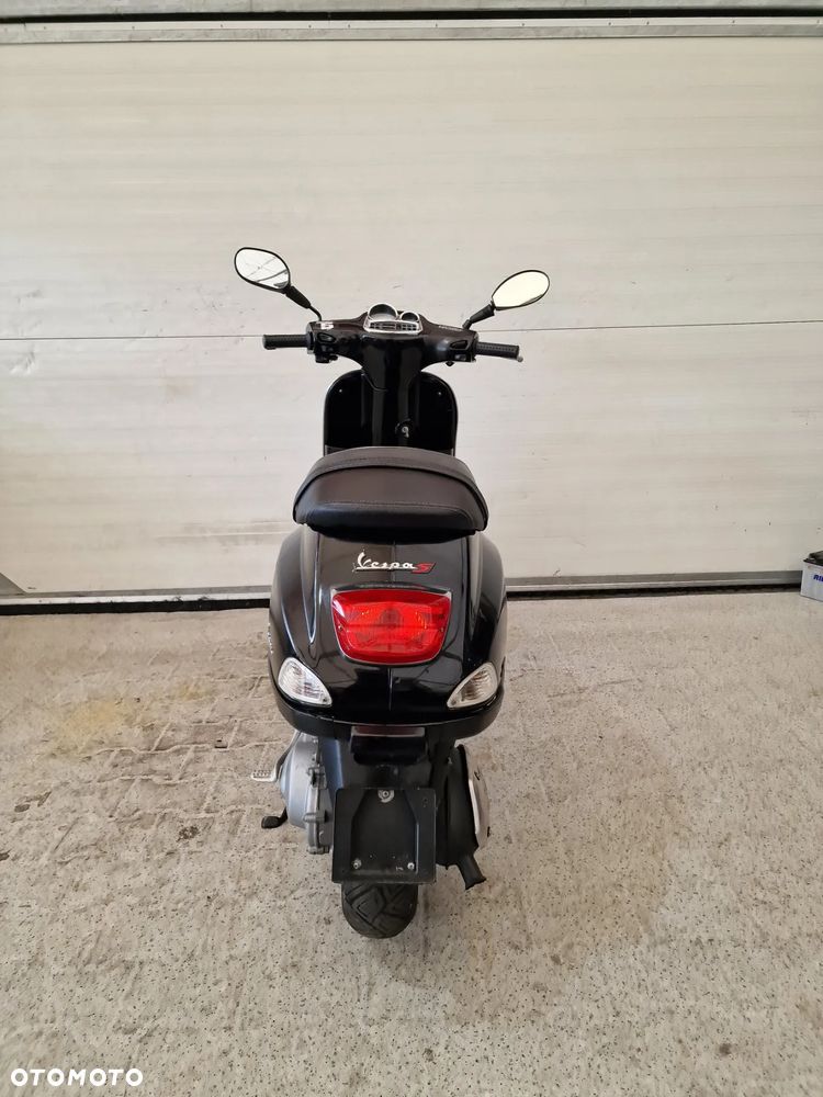 Piaggio Vespa - 22