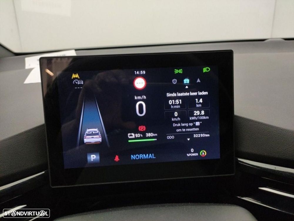 MG MG4 64 kWh Luxury - 6