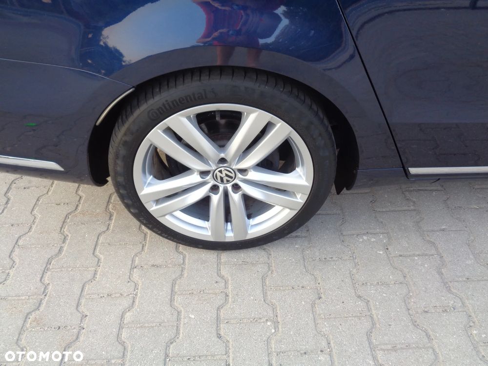 Volkswagen Passat 1.8 TSI Highline - 35