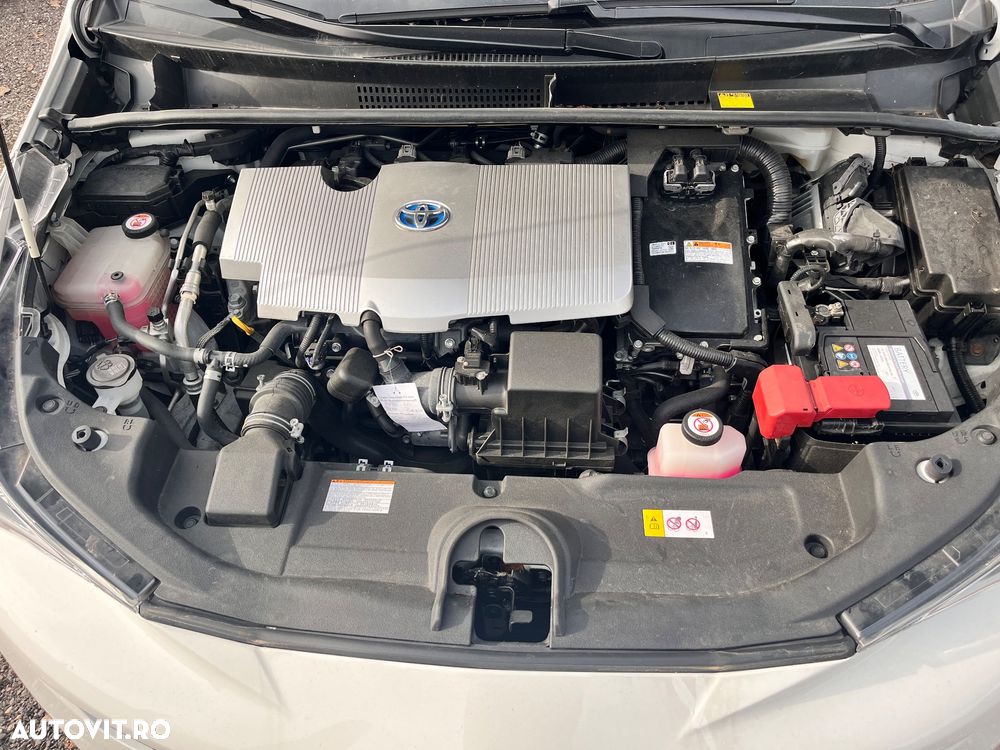 Toyota Prius (Hybrid) Sol - 28