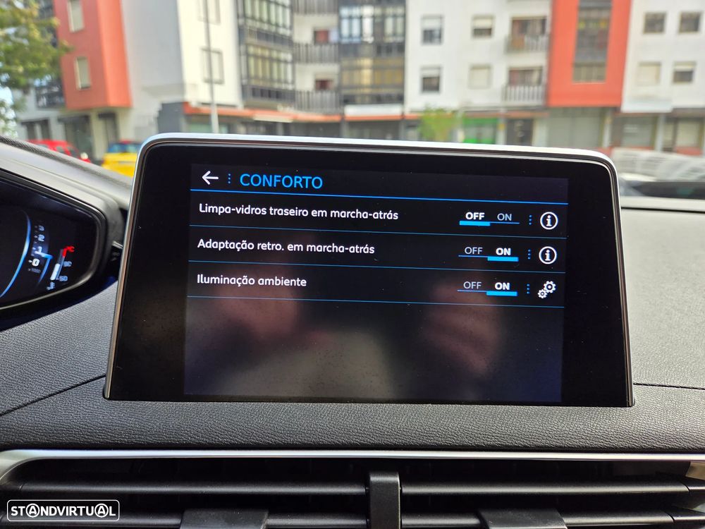 Peugeot 3008 PureTech 130 Stop & Start GPF EAT8 Allure - 41