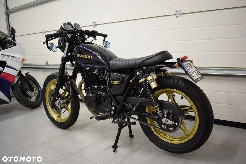 Suzuki GN - 11