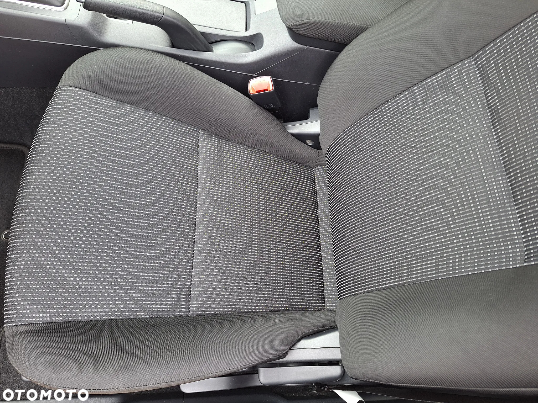 Mitsubishi Lancer 1.8 Intense - 21
