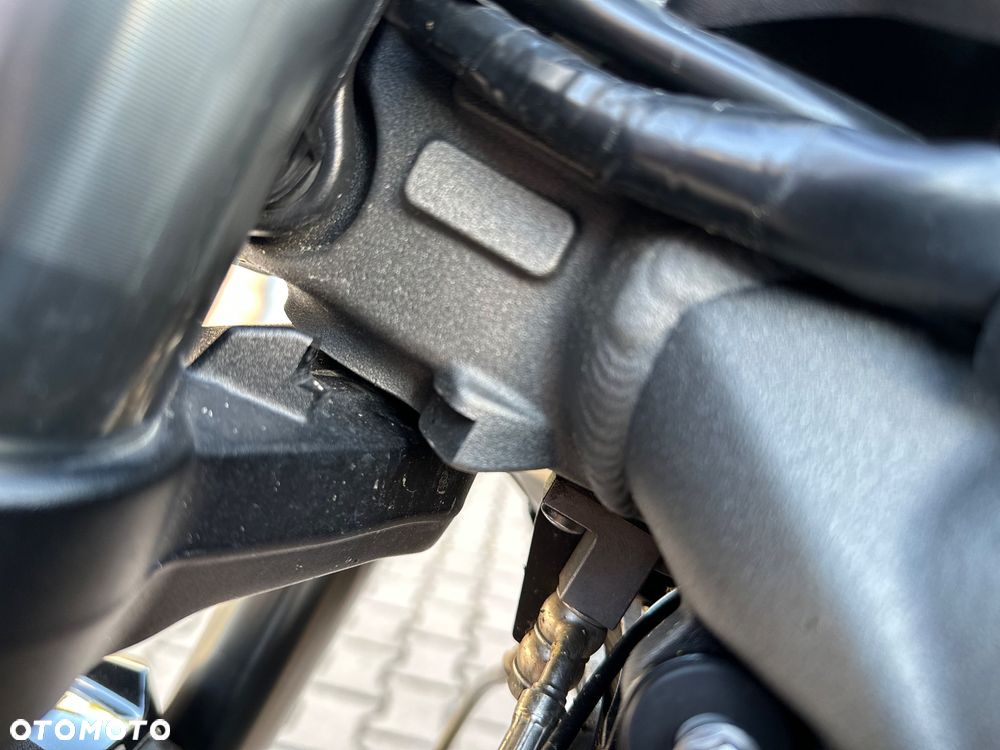 Triumph Street Triple - 10