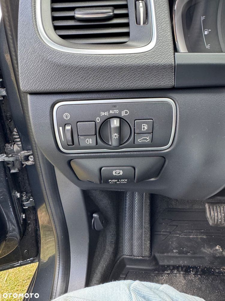 Volvo S60 T5 Geartronic - 22