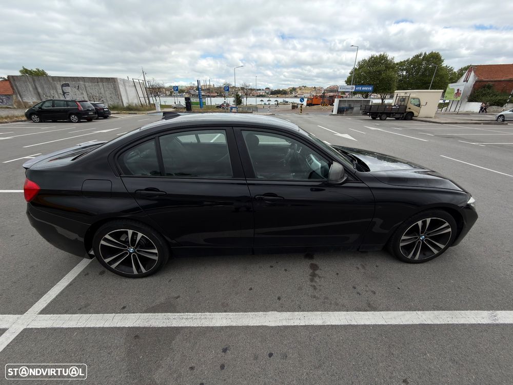 BMW 316 d Pack M - 16