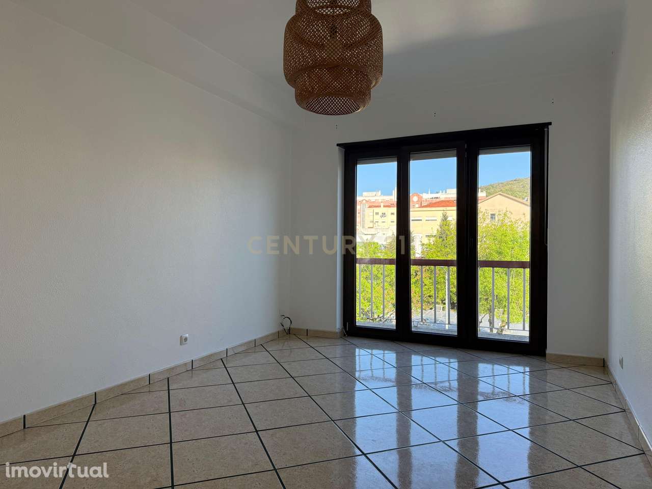 Apartamento T2+2 com 140 m² no coração de Torres Vedras – luminosidade - Grande imagem: 3/17