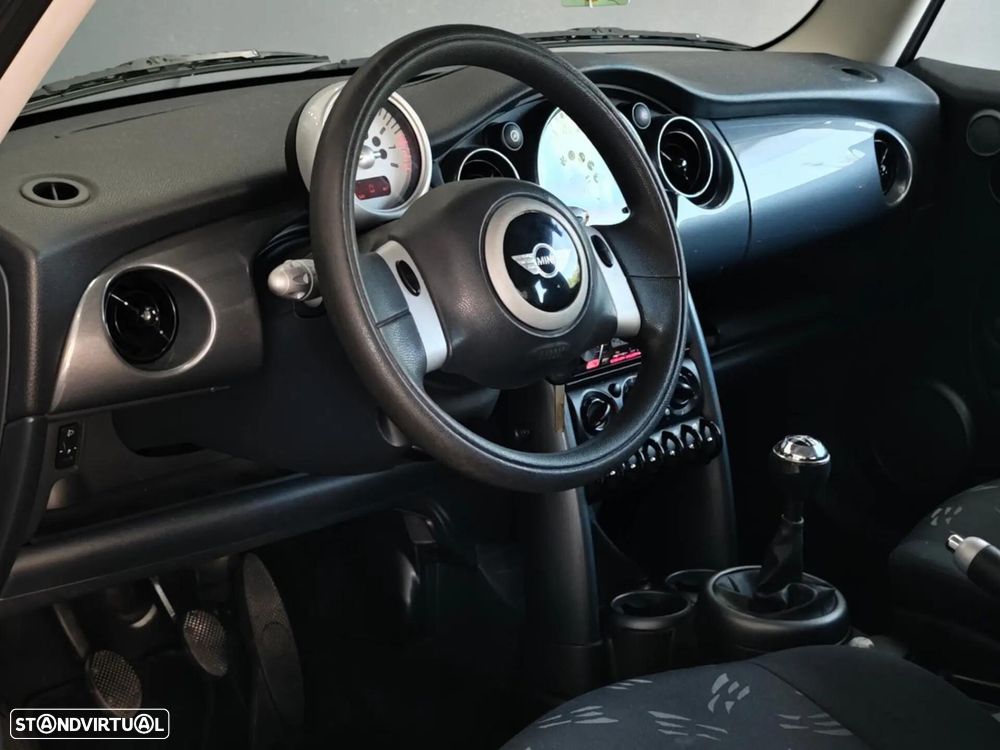 MINI 3 Portas - 24