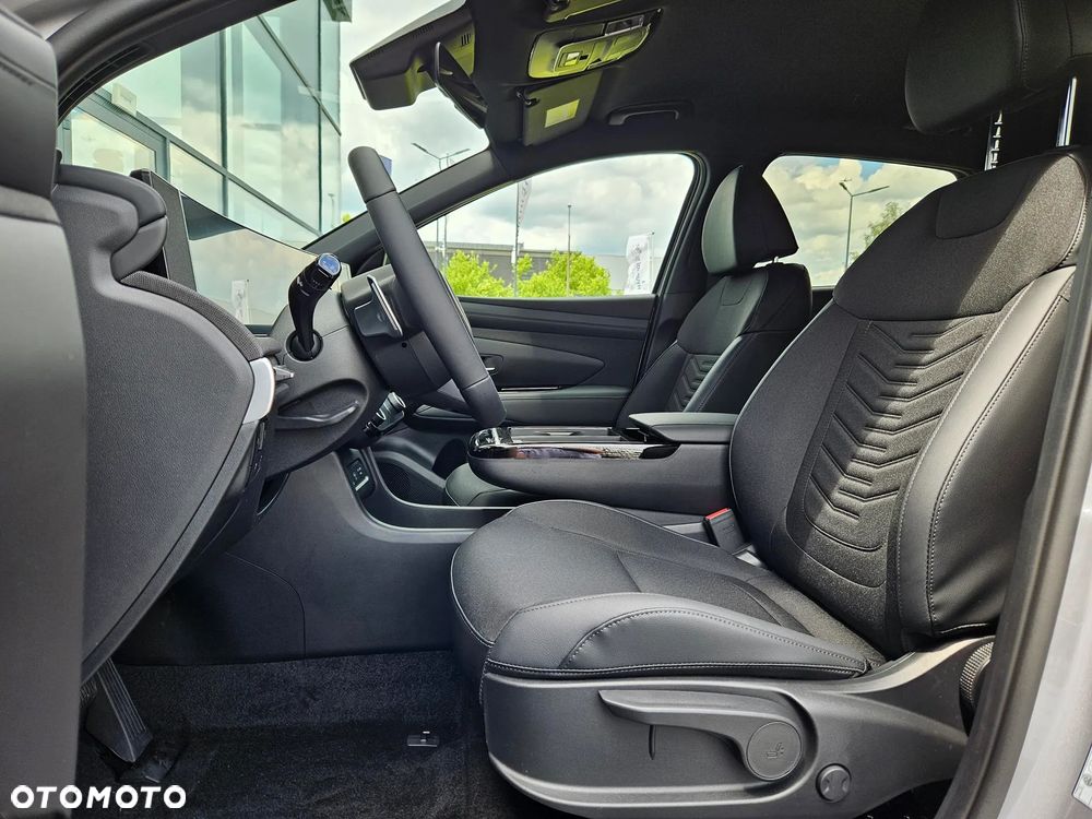 Hyundai Tucson 1.6 T-GDi HEV Smart Black 2WD - 19