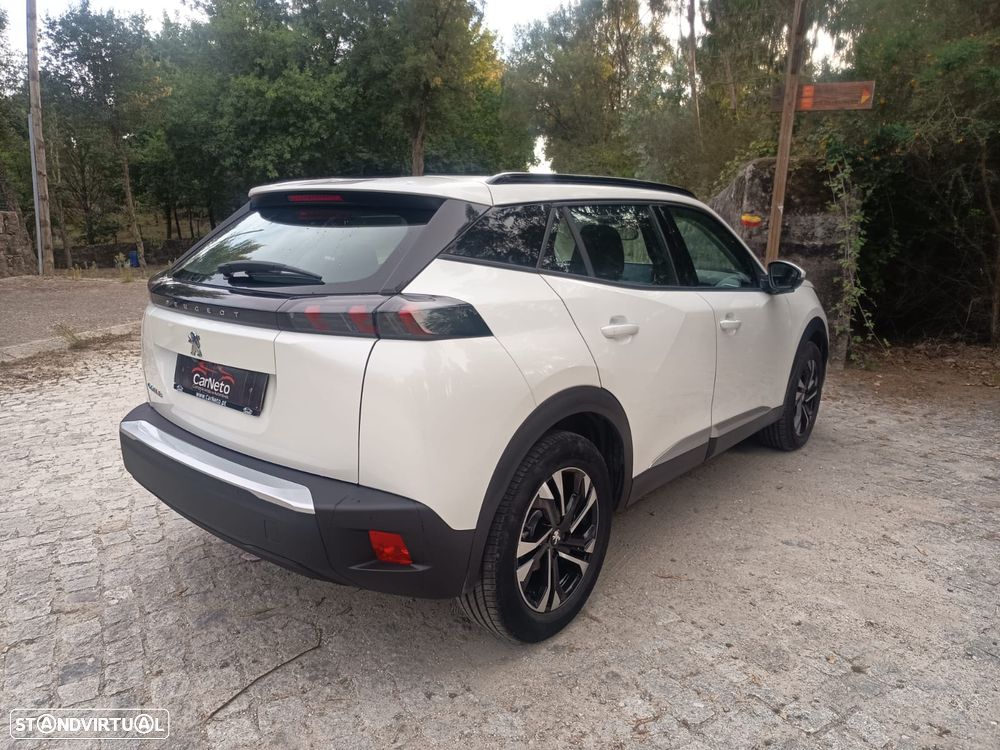 Peugeot e-2008 Allure - 5