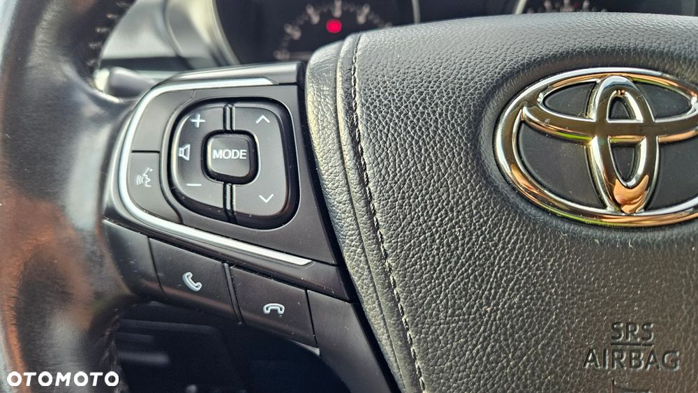Toyota Avensis 1.8 Premium MS - 10