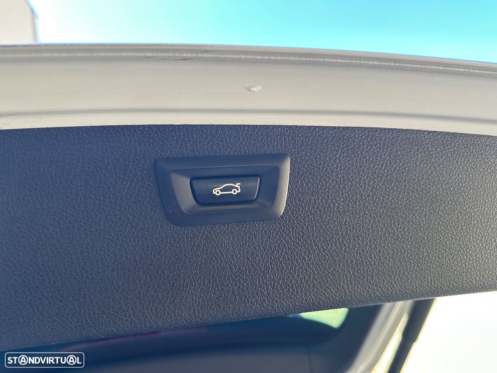BMW 320 d Pack M - 20