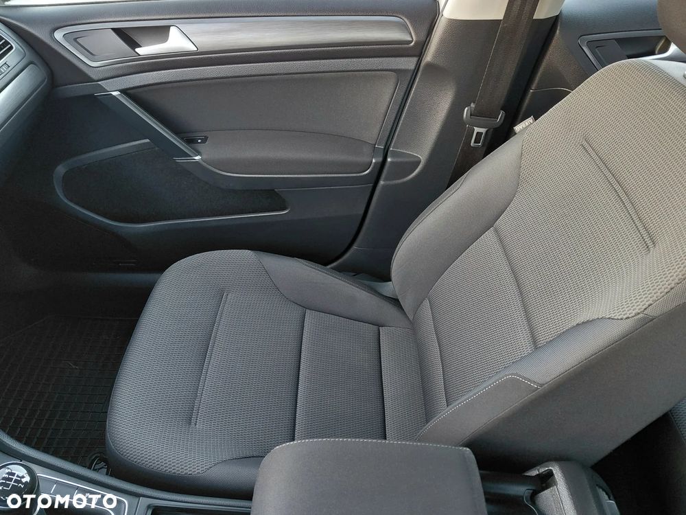 Volkswagen Golf 1.0 TSI BMT Comfortline - 16