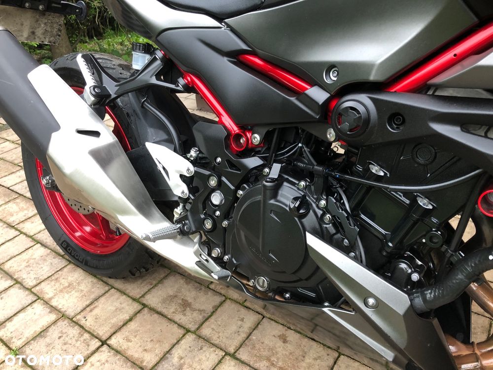 Kawasaki Z - 8