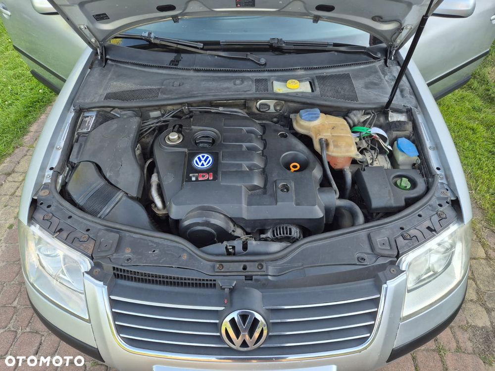 Volkswagen Passat 1.9 TDI Comfortline - 26