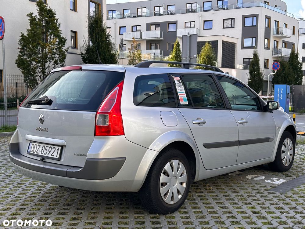Renault Megane 1.6 Dynamique - 4