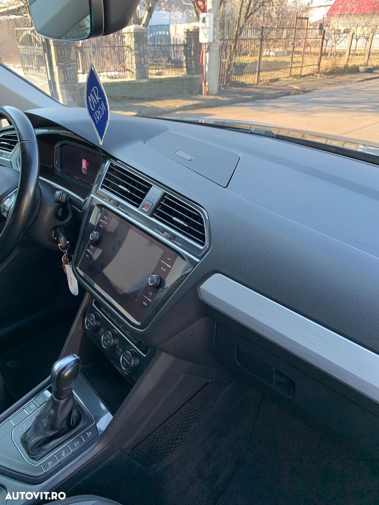 Volkswagen Tiguan - 37