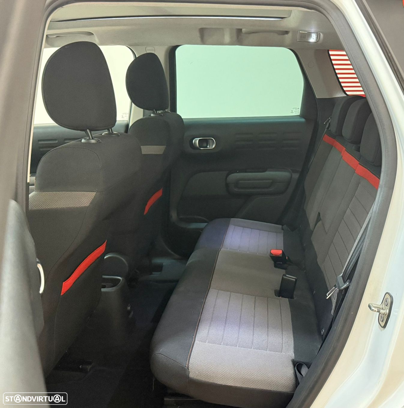 Citroën C3 Aircross 1.2 PureTech Shine EAT6 - 10