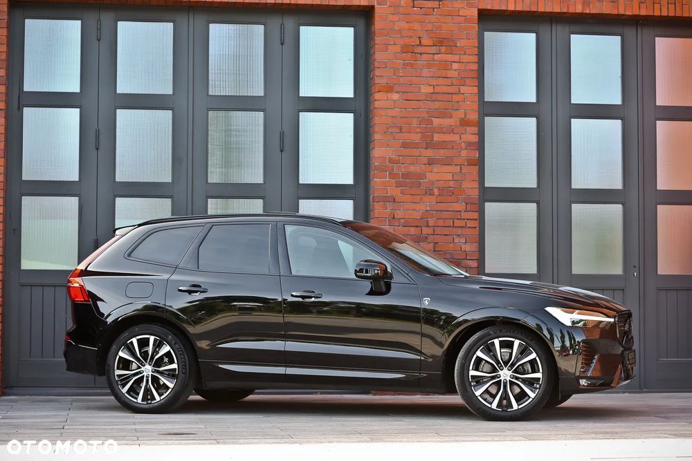 Volvo XC 60 B5 D AWD Ultimate Dark - 3
