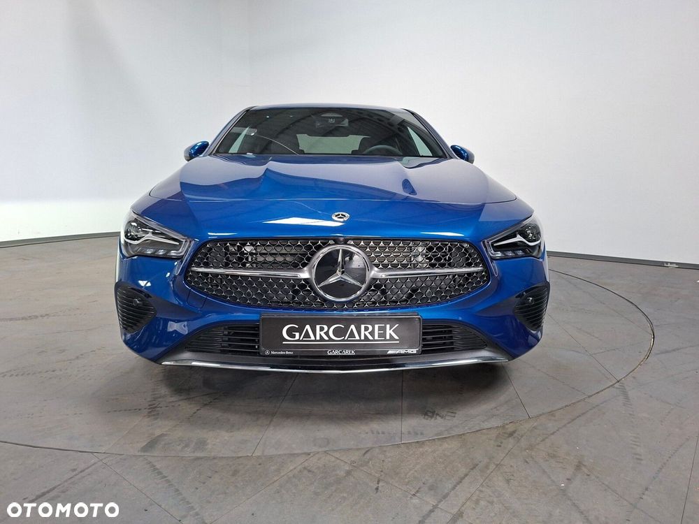 Mercedes-Benz CLA - 4