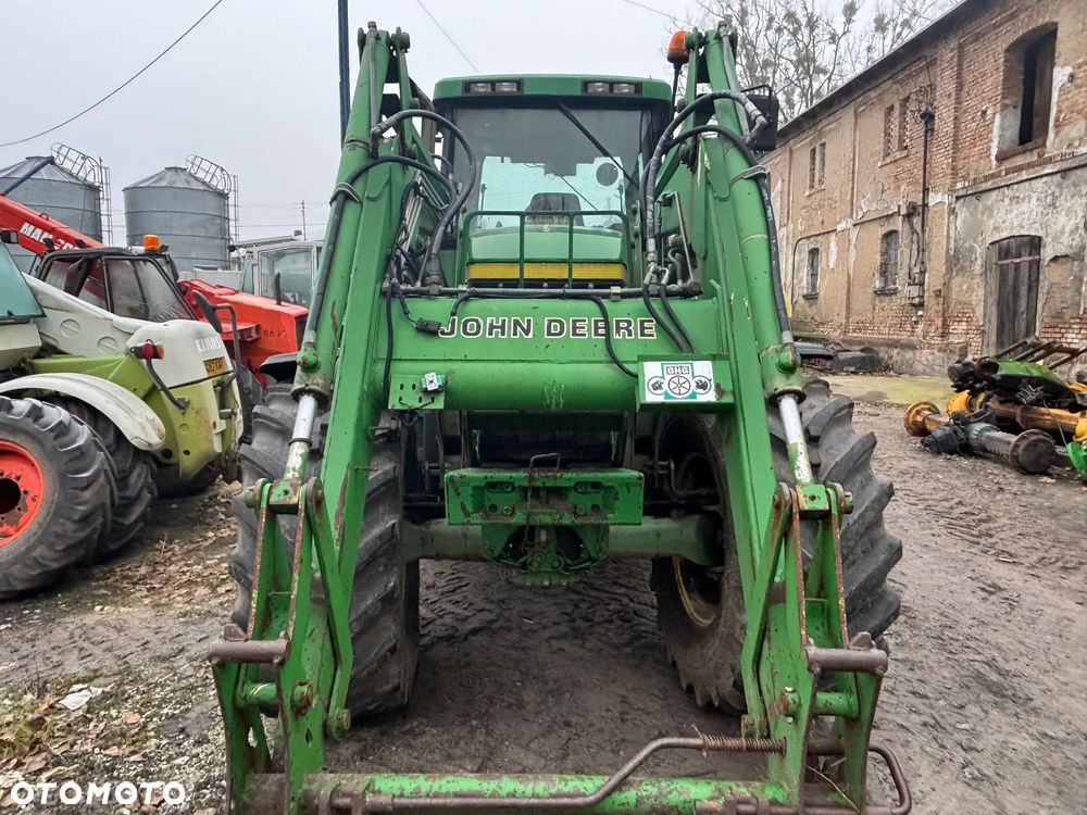 John Deere 7810 - 8