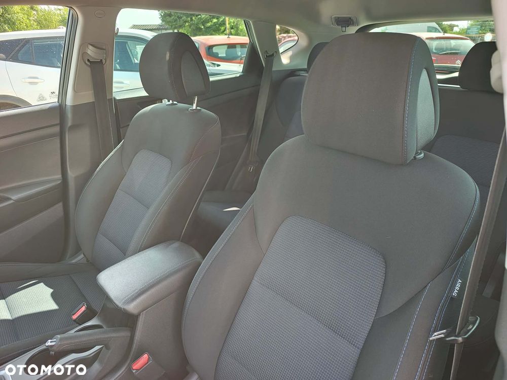 Hyundai Tucson blue 1.7 CRDi 2WD Classic - 13