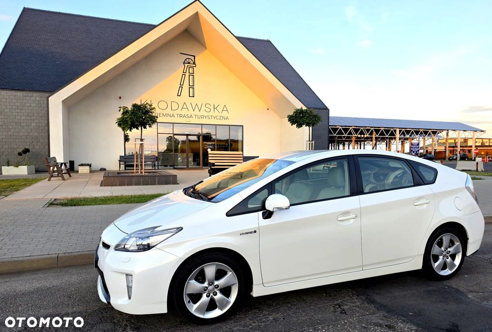Toyota Prius 1.8 HSD Active - 8