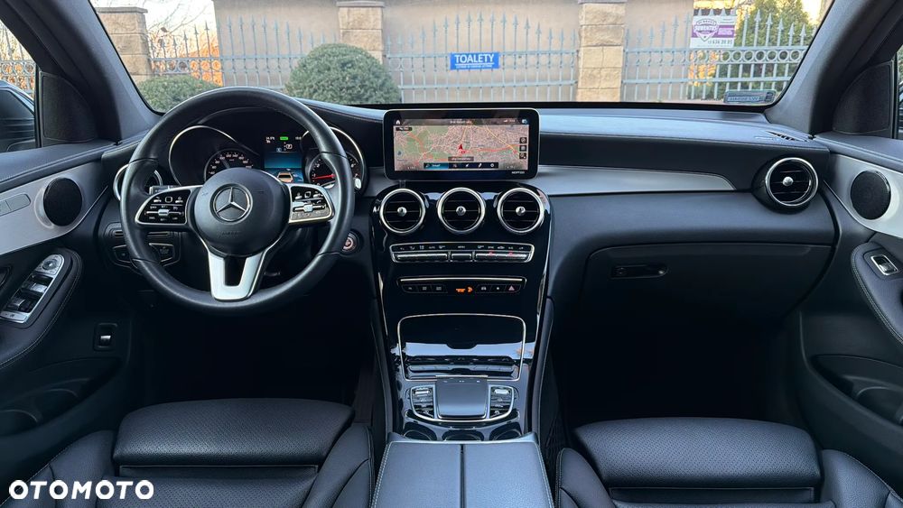Mercedes-Benz GLC - 21