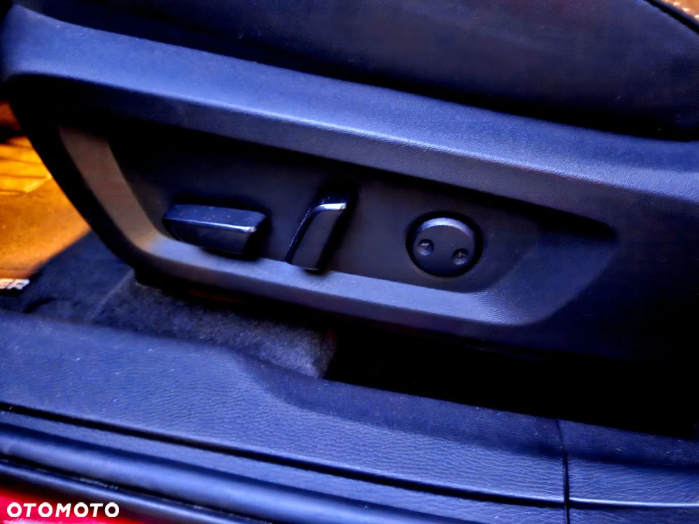 Mitsubishi Outlander - 16