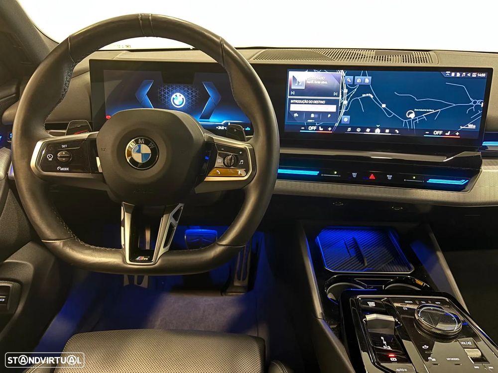 BMW 520 d Pack Desportivo M - 12