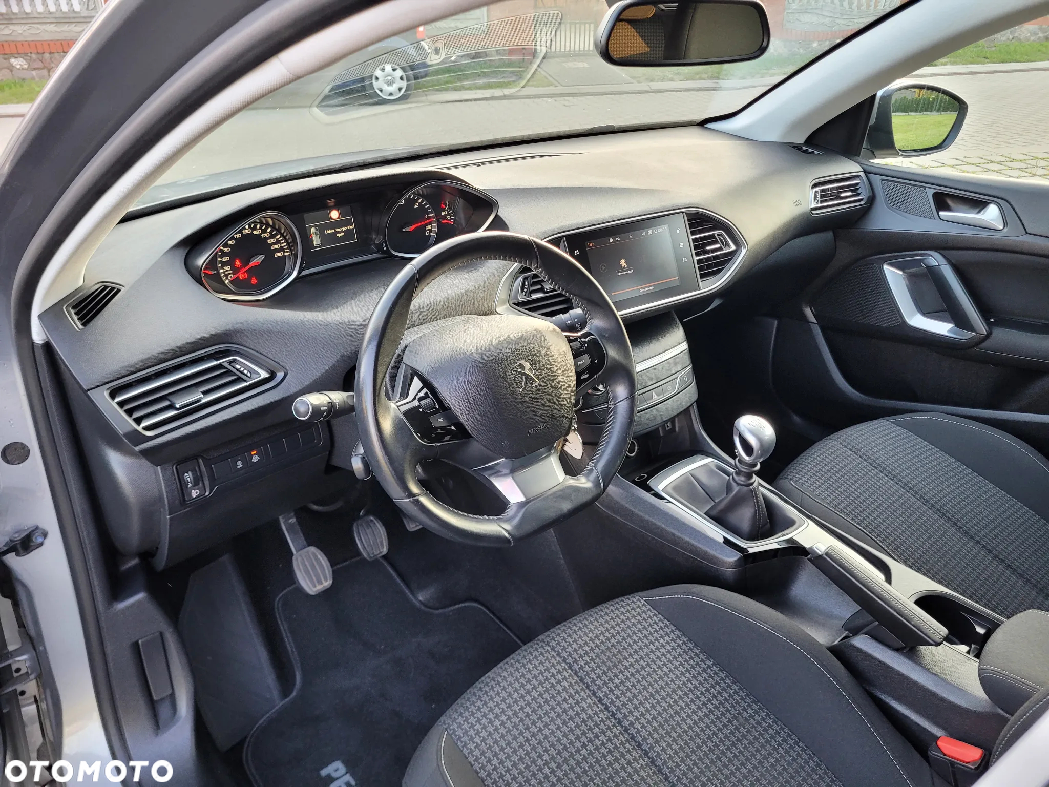 Peugeot 308 1.5 BlueHDi Business Line S&S - 17