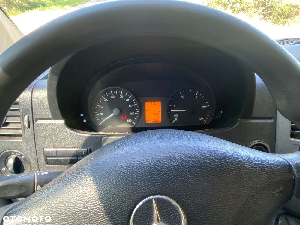 Mercedes-Benz Sprinter - 9