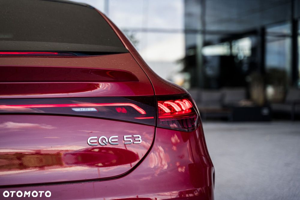 Mercedes-Benz EQE - 13