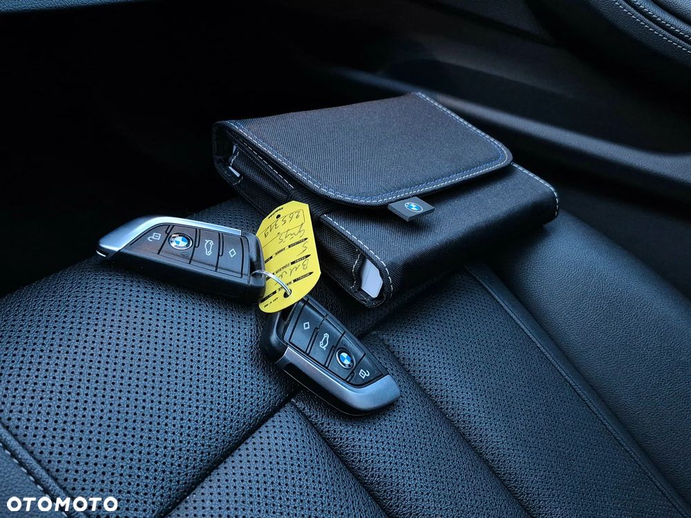 BMW Seria 5 518d Modern Line - 27