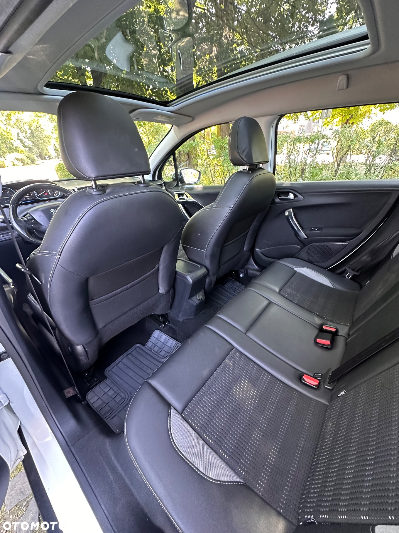 Peugeot 2008 e-HDi FAP 92 STOP & START Style - 28