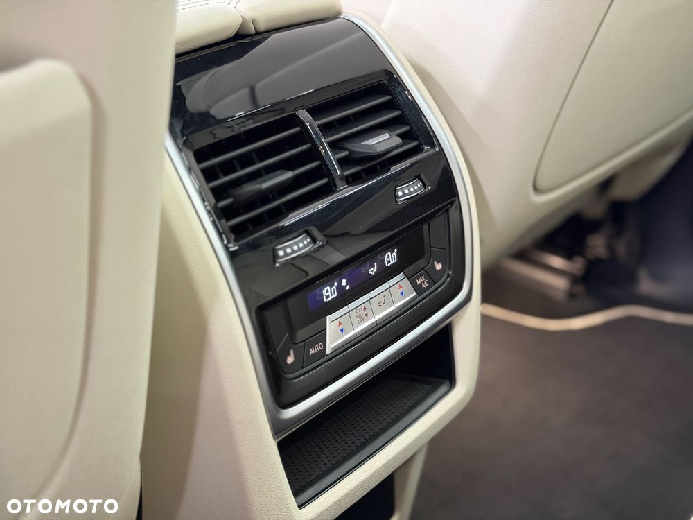 BMW X5 xDrive40d mHEV - 19