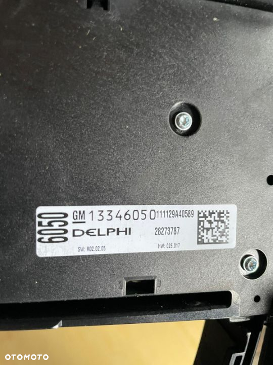 Radio panel radia Opel Astra J IV 4 133460050 13340410 13288081 - 2