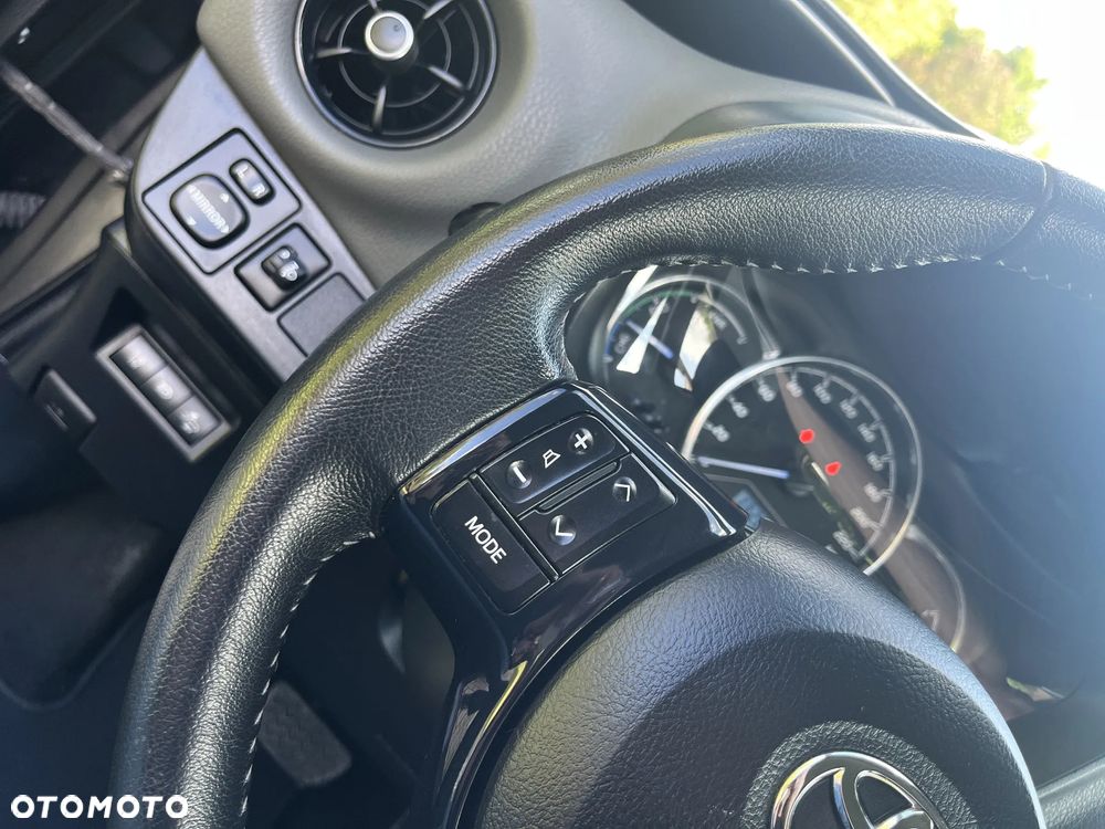 Toyota Yaris ver-hybrid-1-5-comfort - 21