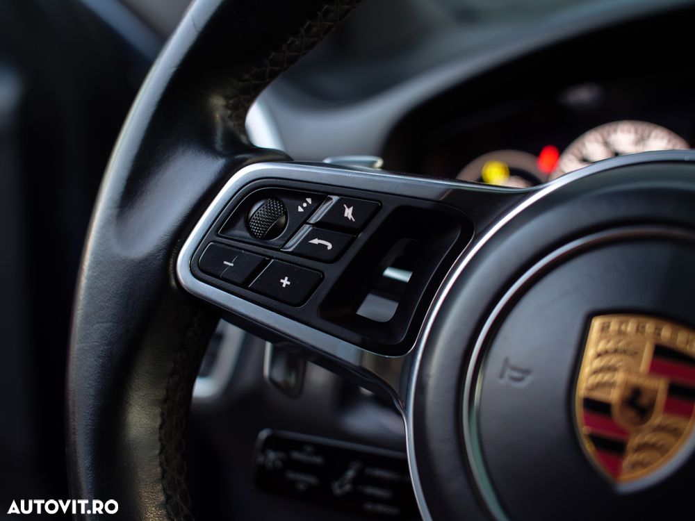 Porsche Cayenne - 19