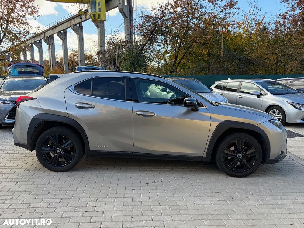 Lexus UX - 27
