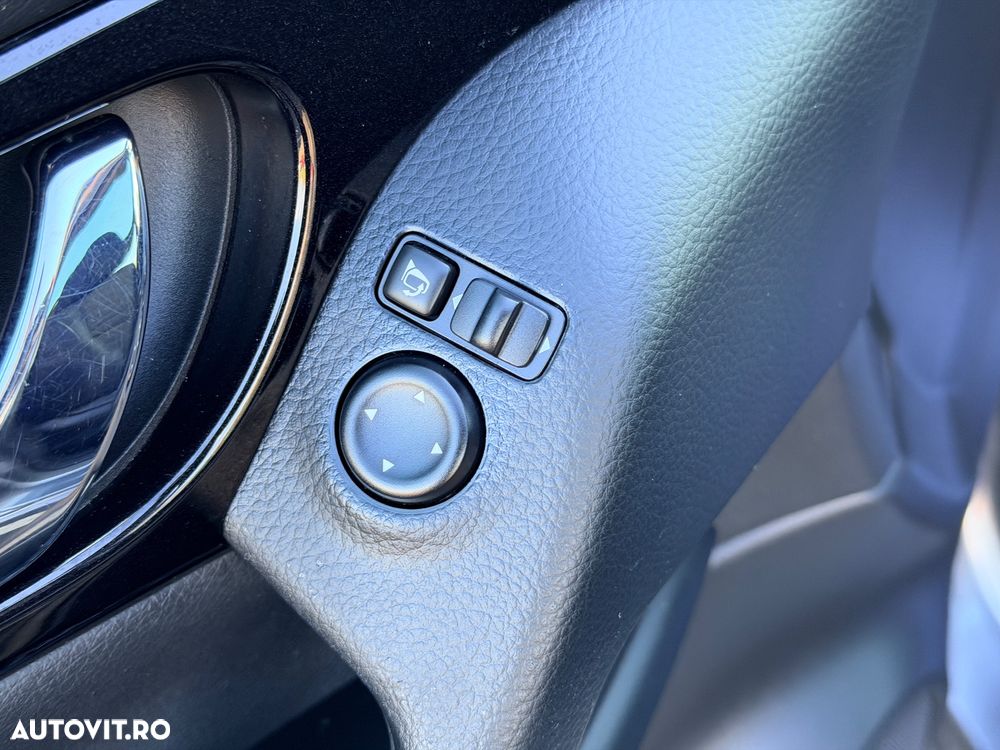 Nissan Qashqai 1.2 DIG-T Start/Stop N-Connecta - 11