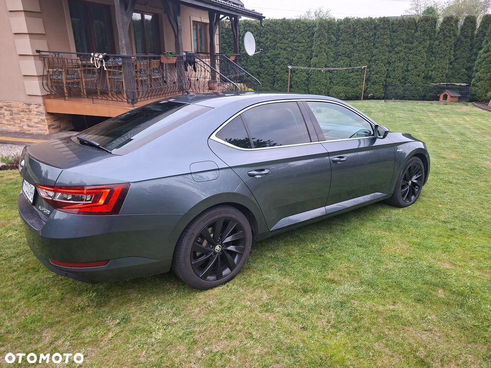 Skoda Superb 2.0 TDI L&K DSG - 7