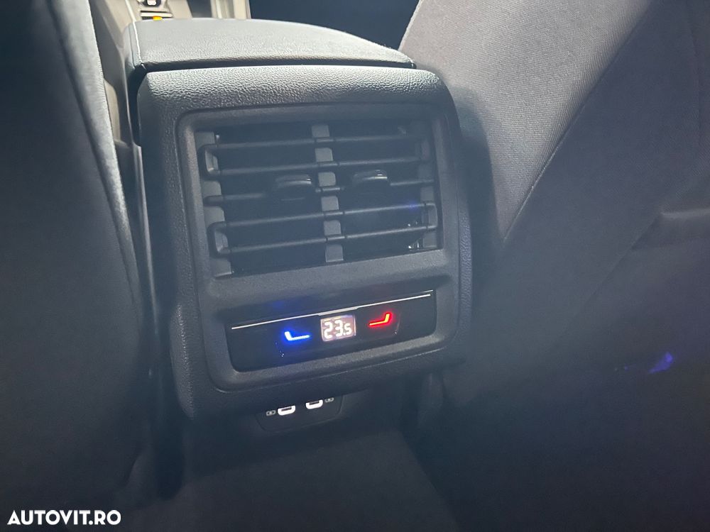 Volkswagen Golf 1.5 eTSI DSG MHEV Life - 16